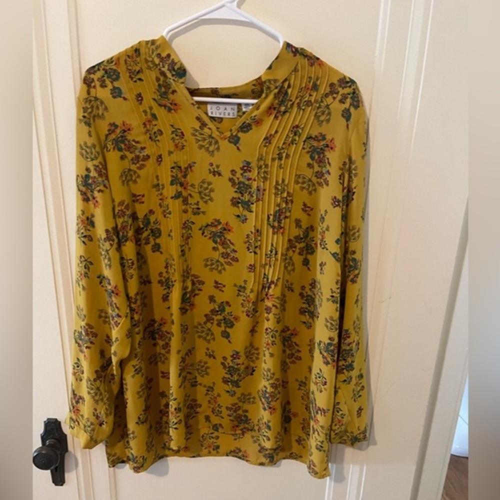 Joan Rivers Floral Mustard Yellow long sleeve top. 18W
